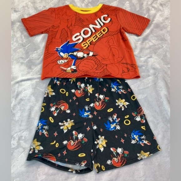 Sonic the Hedgehog PJ Set - Picture 2 of 10